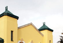 Megújul a dunakeszi József Attila Művelődési Központ