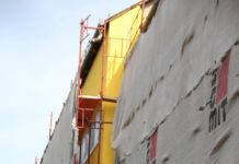 Ilyen színű lesz a felújított SZTK épülete