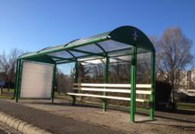 Megújult buszvárók a Fő út mentén