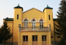 Dumaszínház november végén Dunakeszin