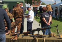 Gépfegyverek és vízágyú Dunakeszin