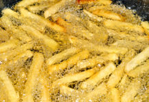 Forró olajtól lángolt a szagelszívó