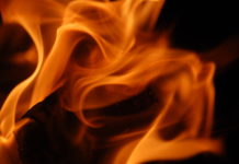 Kigyulladt egy garázs Dunakeszin