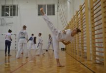 Röpülnek majd a cserepek a taekwondo show-n