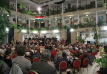 A dunakesziek is hallhatták a csodazongorát