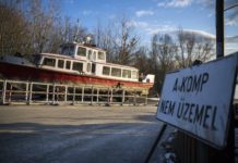 Jégzajlás miatt továbbra sem jár a komp