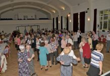 Halleluja, torta és szívhez szóló történetek a szenioroktól