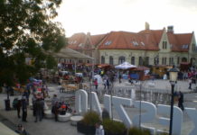 Óriási pezsgés Dunakeszi főterén