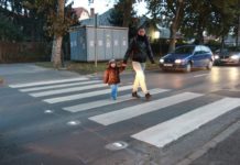 3+1 dolog, amit gyalogosként tehetünk, hogy biztonságosan közlekedjünk