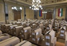 Marad a túlnépesedett választókerület Dunakeszin