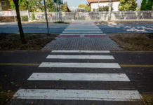 Zebra épült a Gardénia-köznél