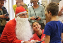 Dunakeszin is járt a Mikulás