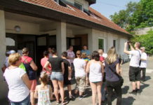 Nehéz helyzetű gyerekeket támogatnak