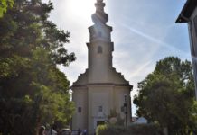 A bombázások miatt hajnalban szentelték fel Dunakeszi különleges templomát