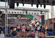 Jubilált az István, a király Dunakeszi főterén