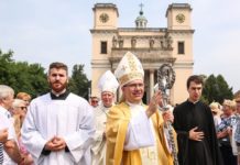 Új püspöke van a váci egyházmegyének