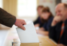 25 ezer forintos ajándékutalványt ad az önkormányzat a szavazatszámlálóknak