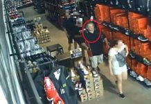 Nézzék meg ezt a piti tolvajt!