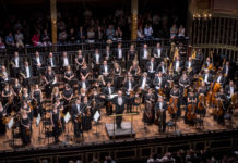 Ma délután meglepik a Nyugati pályaudvaron