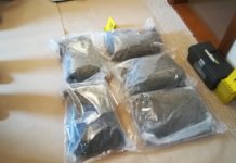 Fegyver, drog, tízmilliós autók – Fóton akciózott a rendőrség