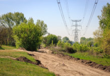 A 2-es utat is érinti már a bicikliút építése