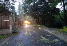 Kordonok a strandon, lesz tanítás a Bárdosban.