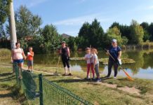 Szorgos kezek takarították Dunakeszit