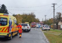 Kigyulladt egy ikerház Dunakeszin, egy ember meghalt