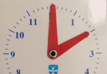 Már nem parkolhatnak korlátlanul az autók a nagyállomásnál a kormányablak miatt