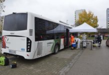 Védekezés a járvány ellen – Szűrőbusz Vácon, vasárnap biztos szolgálatban lesz
