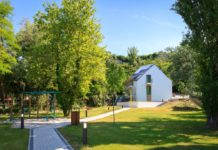 65 év feletti dunakeszi lakos? Akkor irány a Balaton!