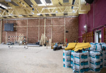 Biztató fotók a Radnóti tornacsarnokáról, február végére elkészülhetnek a munkálatokkal