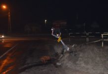 Ittasan rombolta szét a vasúti átjárót a dunakeszi sofőr