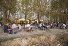 Dunakeszin örülnek a nyitásnak, de pincérhiánnyal is küzdenek a teraszok