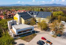 Kihívásnak látta a dunakeszi rendelő felújítását a szakfolyóirat