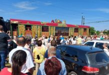 A Dunakeszin újjáépített Aranyvonat első útja