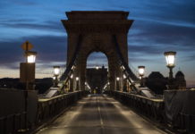 Elköszönhet a Lánchídtól másfél évre