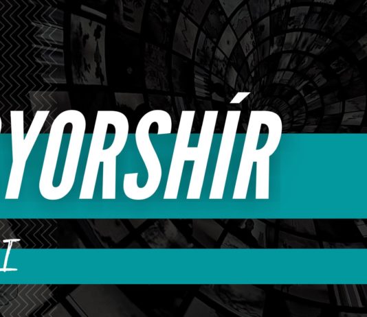 Terelőelemnek hajtott egy autó az M0-son Dunakeszi közelében