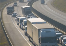 8 autót bombázott szét, közzétették az M0-áson történt hétfői baleset videóját