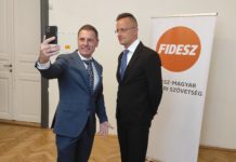 Tuzson Bence: jövőre állhatnak a dupla gimnázium falai, Szijjártó Péter: javult az eredményem