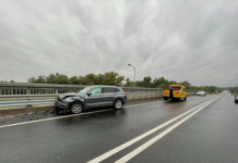 Baleset a 2-es úton, gondok lehetnek a hazajutásnál