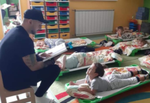 Dunakeszi óvodában olvasott mesét Majka