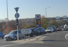 Itt az új rezsicsökkentés, a kormány befagyasztotta az üzemanyagok árát