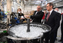 Dunakeszin járt a pénzügyminiszter megnézni, hogy mire adtak egymilliárd forintot