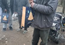 Különleges karácsonyi poszt, nyugdíjasok segítettek 3 dunakeszi hajléktalannak