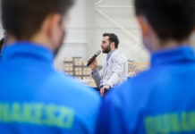 A háromszoros olimpiai bajnok leült a dunakeszi gyerekek elé