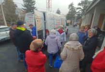 Volt olyan kislány, aki saját csokiját hozta, hogy adjuk oda az ukrajnai menekülteknek