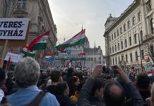 Nézze meg, kik mentek el Dunakesziről a Békemenetre!