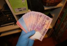 Lakásról lakásra jártak, zárfésűvel akartak lopni a Huszka Jenő utcai társasházban