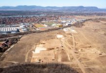 Szemléletes fotó az új dupla gimnáziumról